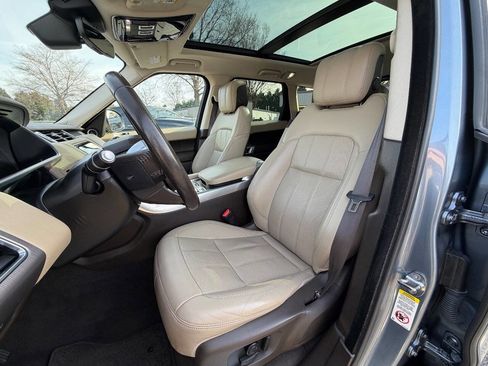 Used 2018 Land Rover Range Rover Sport HSE image 29