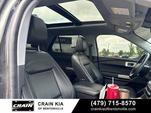 Used 2022 Ford Explorer XLT w/ Equipment Group 202A AWD/4WD image 4