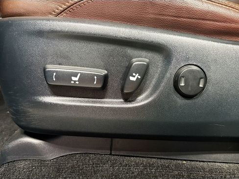 Used 2017 Toyota 4Runner Limited AWD/4WD image 16