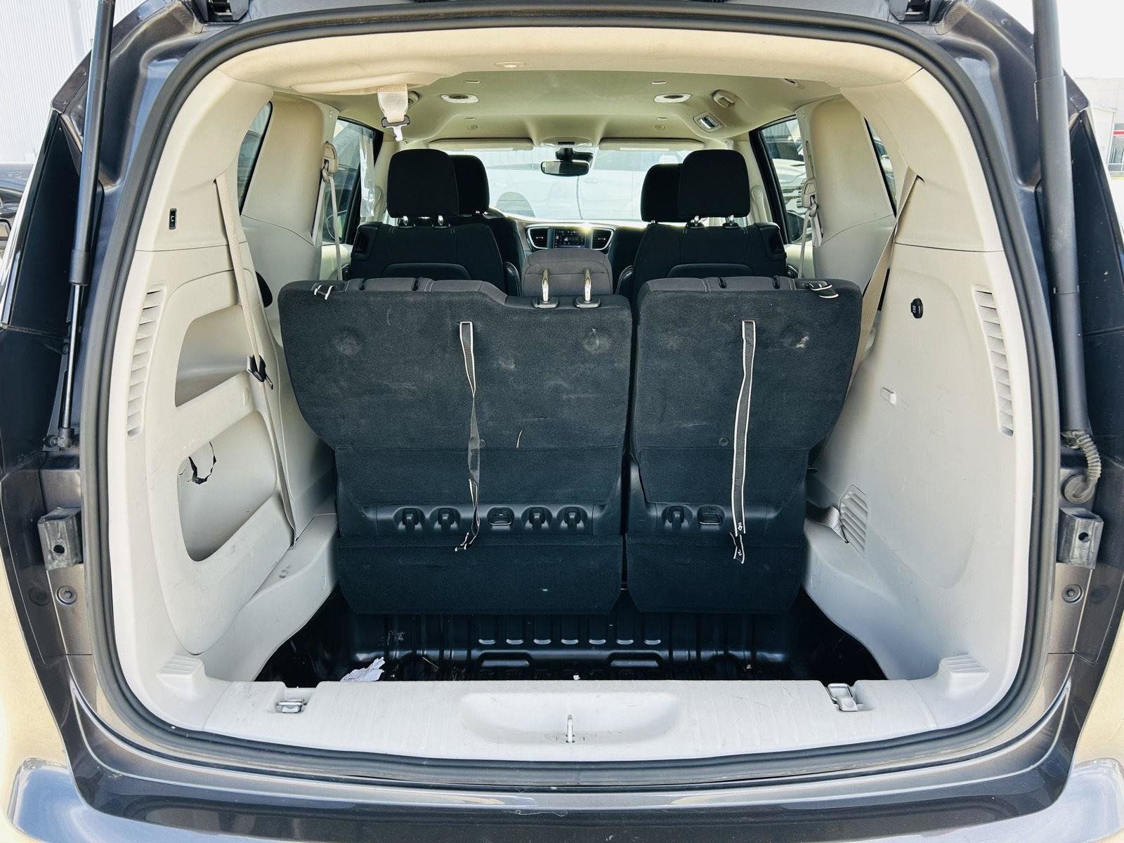 Used 2023 Chrysler Voyager LX FWD image 24