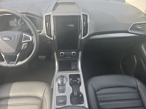 Used 2024 Ford Edge SEL w/ Convenience Package AWD/4WD image 11
