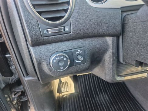 Certified 2011 Buick Enclave CX image 15