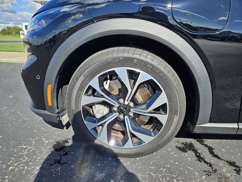 Used 2024 Ford Mustang Mach-E Select image 9