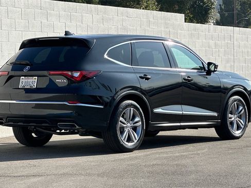 Certified 2024 Acura MDX FWD image 8