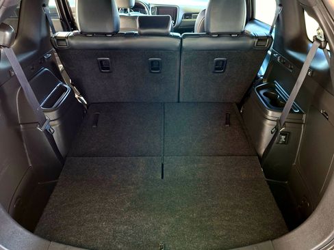 Used 2020 Mitsubishi Outlander LE AWD/4WD image 13