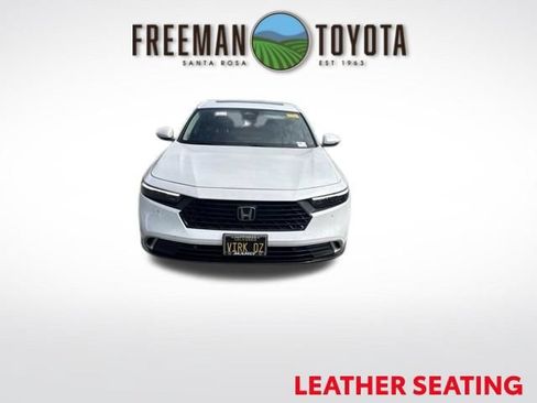Used 2025 Honda Accord Touring image 2