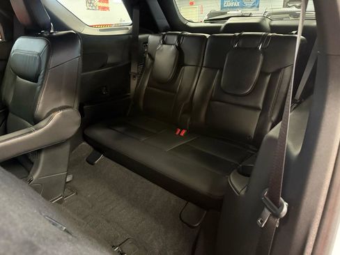 Used 2020 Ford Explorer Limited w/ Class III Trailer Tow Package image 33