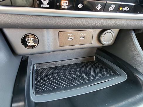 Used 2025 Nissan Rogue SV AWD/4WD image 27
