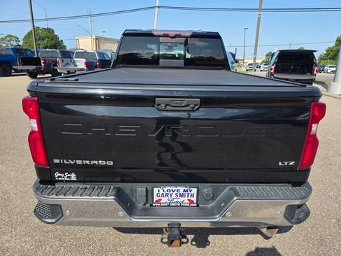 Used 2020 Chevrolet Silverado 2500 LTZ w/ LTZ Premium Package AWD/4WD image 7