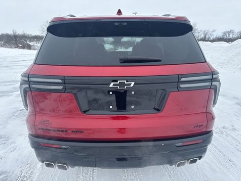 Used 2024 Chevrolet Traverse RS image 4