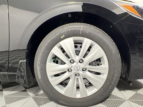 New 2025 Nissan Sentra S image 18