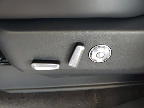 New 2026 Lincoln Navigator L Black Label AWD/4WD image 13