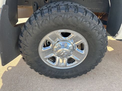 Used 2018 RAM 2500 Tradesman w/ Chrome Appearance Group image 6