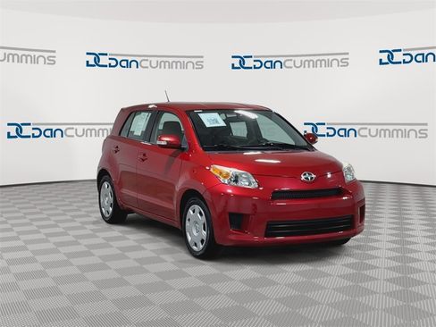 Used 2008 Scion xD image 2