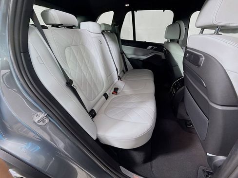 Used 2026 BMW X5 sDrive40i w/ Executive Package image 29