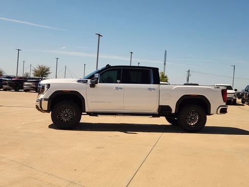 New 2026 GMC Sierra 2500 SLT w/ Texas SLT Premium Package AWD/4WD image 4