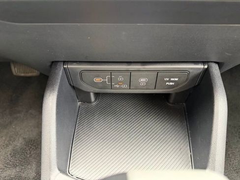 Used 2025 Kia K4 FWD image 28