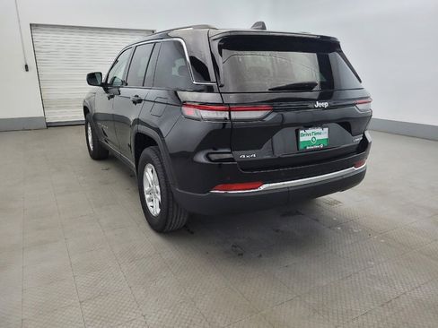 Used 2023 Jeep Grand Cherokee Laredo AWD/4WD image 5