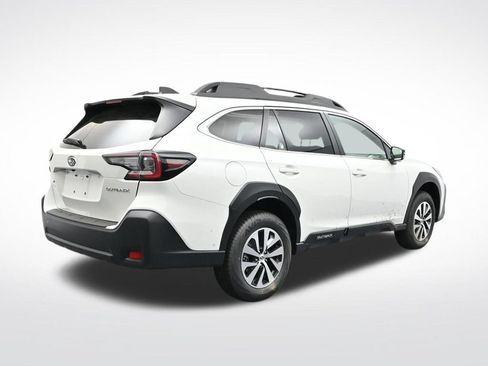 Used 2025 Subaru Outback Premium w/ Popular Package #1 AWD/4WD image 8
