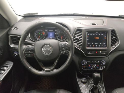 Used 2019 Jeep Cherokee Trailhawk AWD/4WD image 22