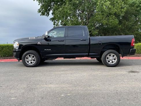 Used 2024 RAM 2500 Laramie w/ Safety Group AWD/4WD image 8