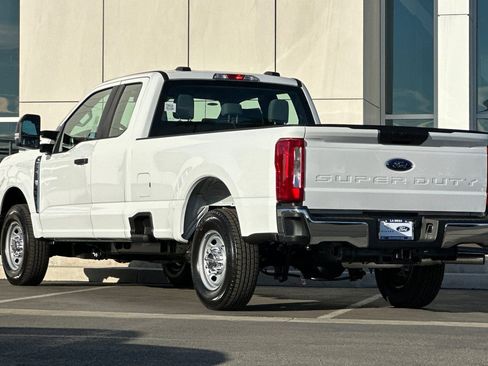 New 2026 Ford F250 XL w/ XL Chrome Package image 5