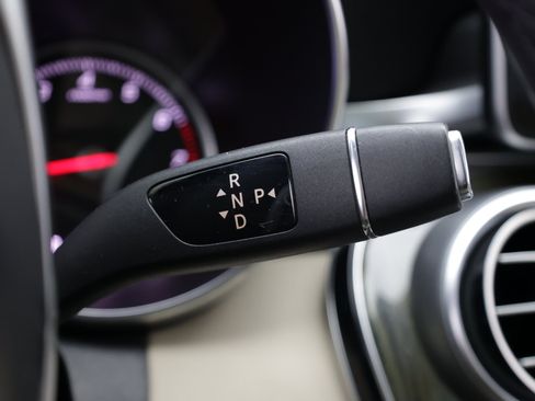 Used 2015 Mercedes-Benz C 300 4MATIC Sedan image 23