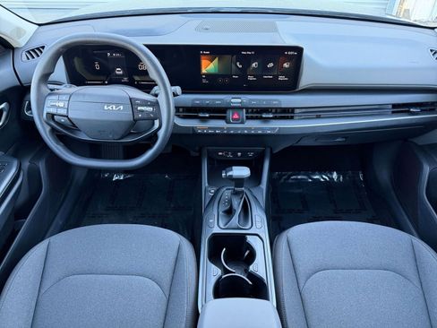 Used 2025 Kia K4 FWD image 32