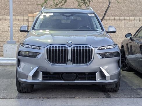 Used 2024 BMW X7 xDrive40i w/ Premium Package AWD/4WD image 2