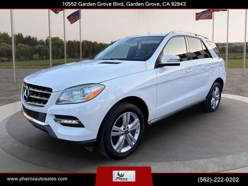 Used 2015 Mercedes-Benz ML 350 4MATIC w/ Premium 1 Package image 4