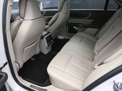 Used 2017 Lincoln Continental Reserve w/ Climate Package AWD/4WD image 7