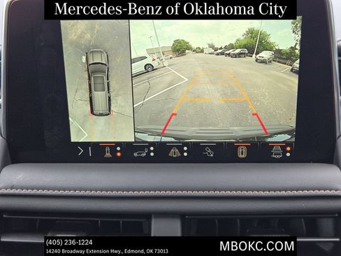 Used 2024 GMC Yukon AT4 w/ Technology Package AWD/4WD image 16