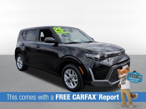 Used 2025 Kia Soul LX FWD image 2