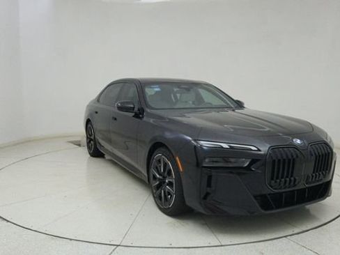 Used 2026 BMW 740i w/ Premium Package RWD image 68