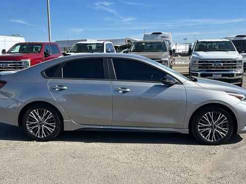 Used 2023 Kia Forte GT-Line w/ GT-Line Technology Package image 2