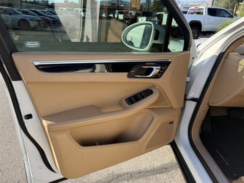 Used 2017 Porsche Macan S AWD/4WD image 10