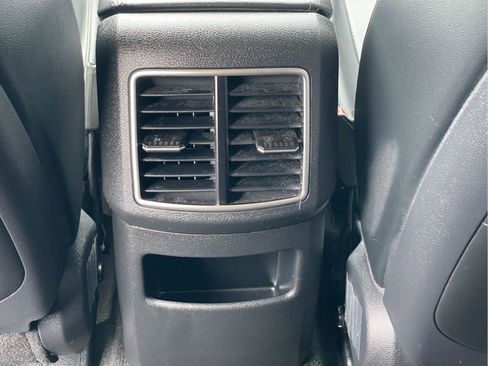 Used 2023 Kia Sportage EX AWD/4WD image 16