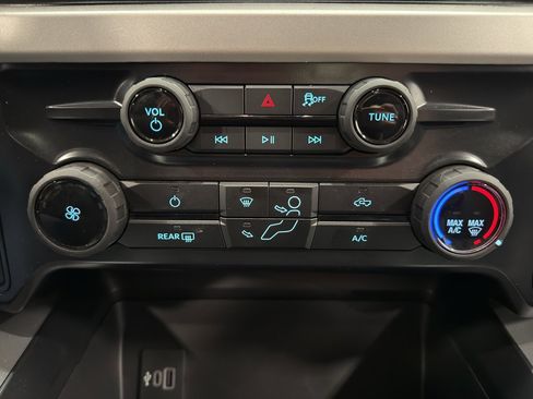 Used 2025 Ford F350 XLT image 25