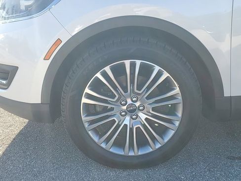 Used 2017 Lincoln MKX Reserve w/ Lincoln MKX Climate Package image 8