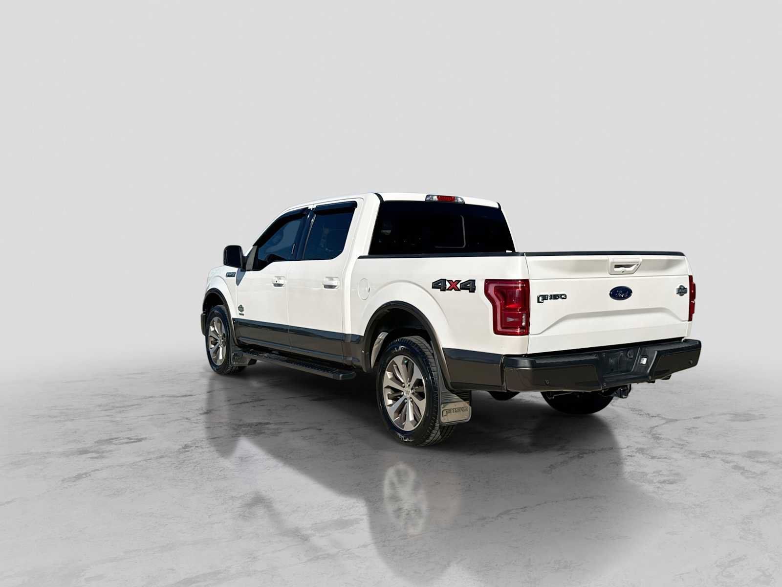 Used 2015 Ford F150 King Ranch w/ Equipment Group 601A Luxury AWD/4WD image 4