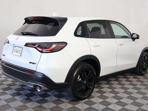 Used 2026 Honda HR-V Sport image 4