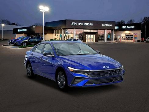 New 2026 Hyundai Elantra Sport image 22