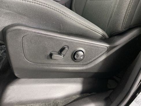 Used 2023 RAM 1500 Big Horn AWD/4WD image 18