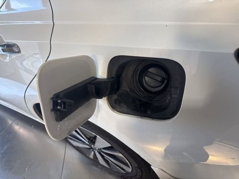 Used 2022 Nissan Altima 2.5 SV w/ SV Premium Package image 11