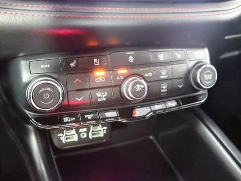 Used 2024 Dodge Durango GT AWD/4WD image 37