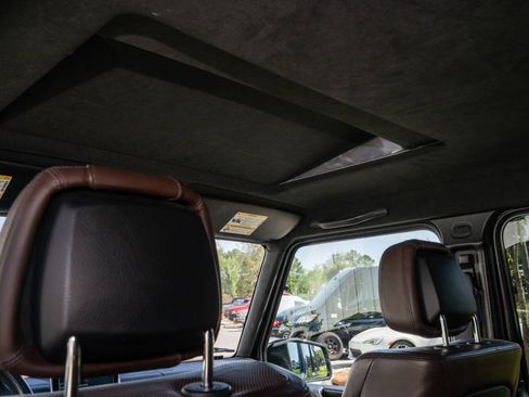 Used 2015 Mercedes-Benz G 63 AMG 4MATIC image 60