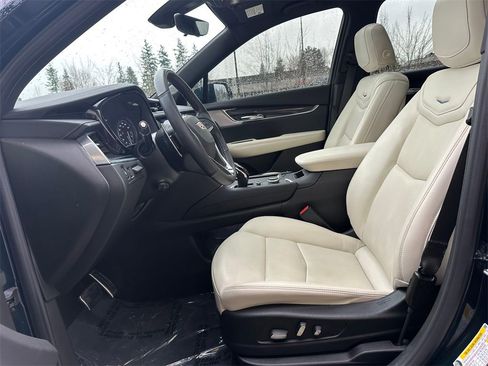 Certified 2024 Cadillac XT6 Sport w/ Technology Package image 20