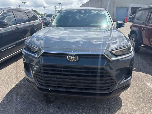 Used 2025 Toyota Grand Highlander AWD Hybrid image 2
