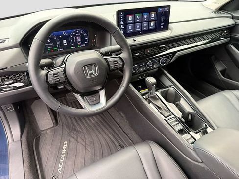 Used 2025 Honda Accord Touring image 8