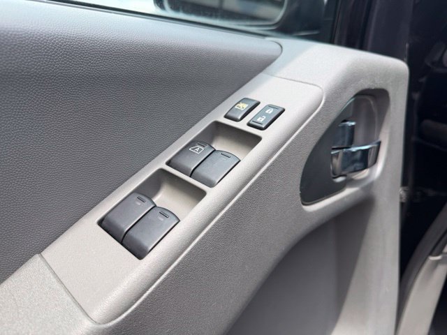 Used 2021 Nissan Frontier SV AWD/4WD image 8